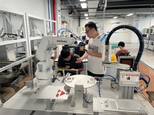 攜手未來(lái)科技，啟航智能制造——2024年杭州市企業(yè)職工未來(lái)工廠職業(yè)技能培訓(xùn)在我校成功舉辦